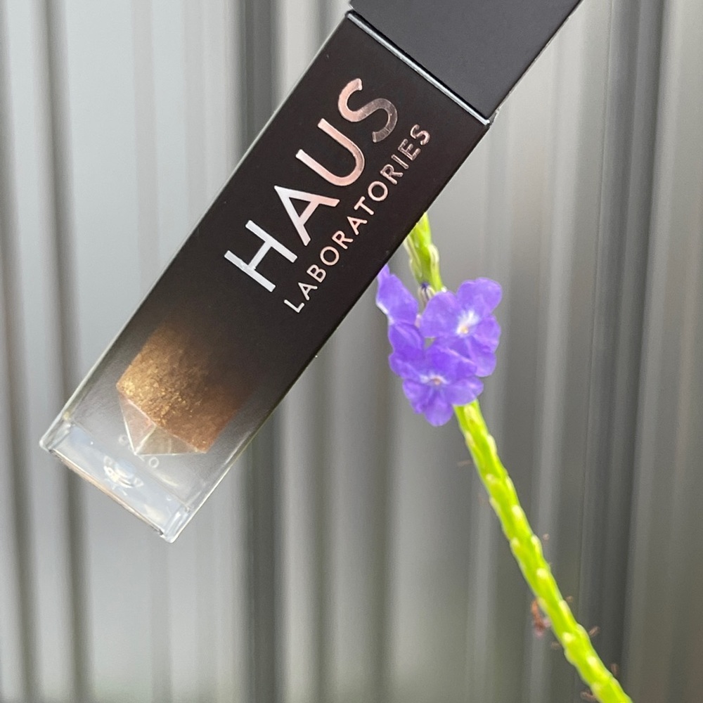 HAUS LABS By Lady Gaga Glam Attack Shimmer Powder in Legend